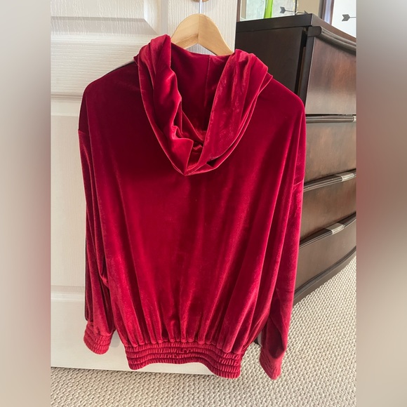 Cute Jacket! - Picture 3 of 3